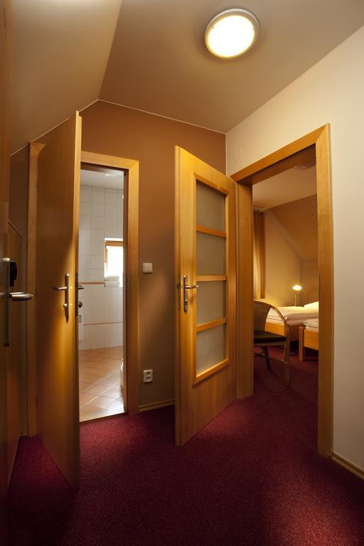 Hotel Kravi Hora Bořetice Exterior foto